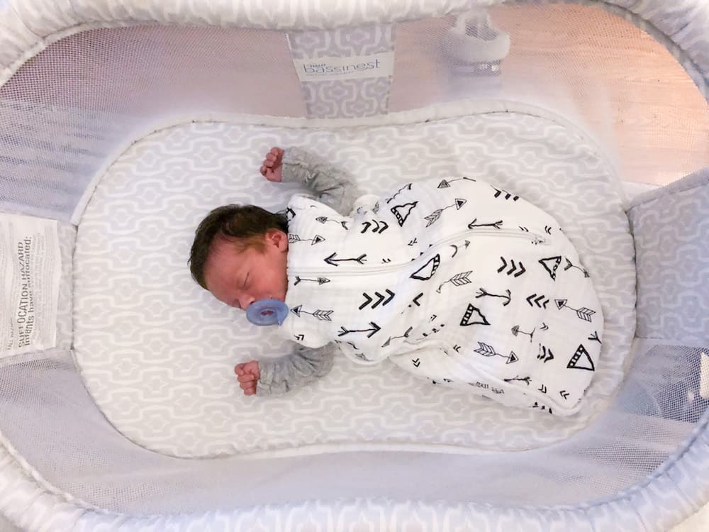 Bassinet vs Pack N Play: The Ultimate Guide to Help you Decide