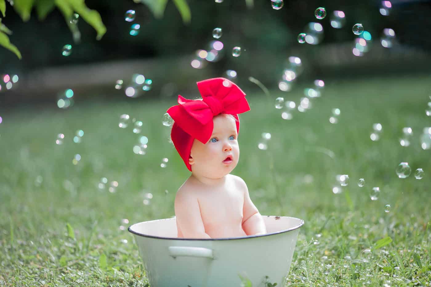 baby girl red head bow bubbles bucket